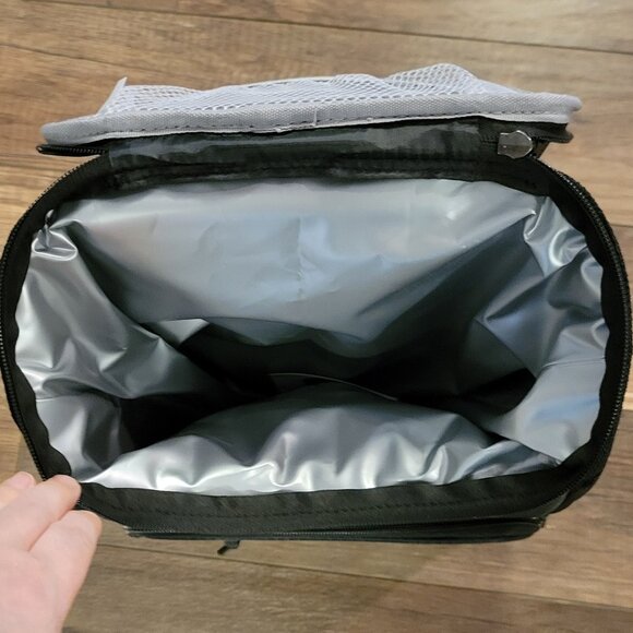 NWT Artic Cooler Backpack For Hiking Or Camping - Picture 3 of 4